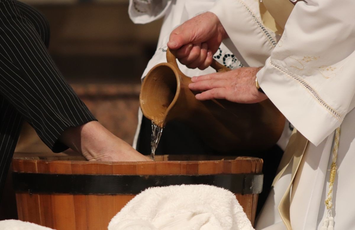 Foto de capa da notícia Com a Catedral lotada de fiéis em Missa da Ceia do Senhor, Dom José Gislon abre o Tríduo Pascal em Caxias do Sul