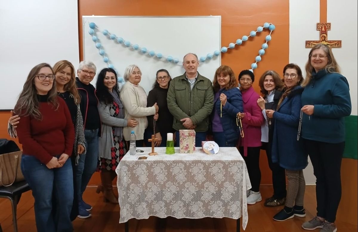 Foto de capa da notícia Movimento das Mães que Oram pelos Filhos se reúne com a participação do padre Volnei Vanassi